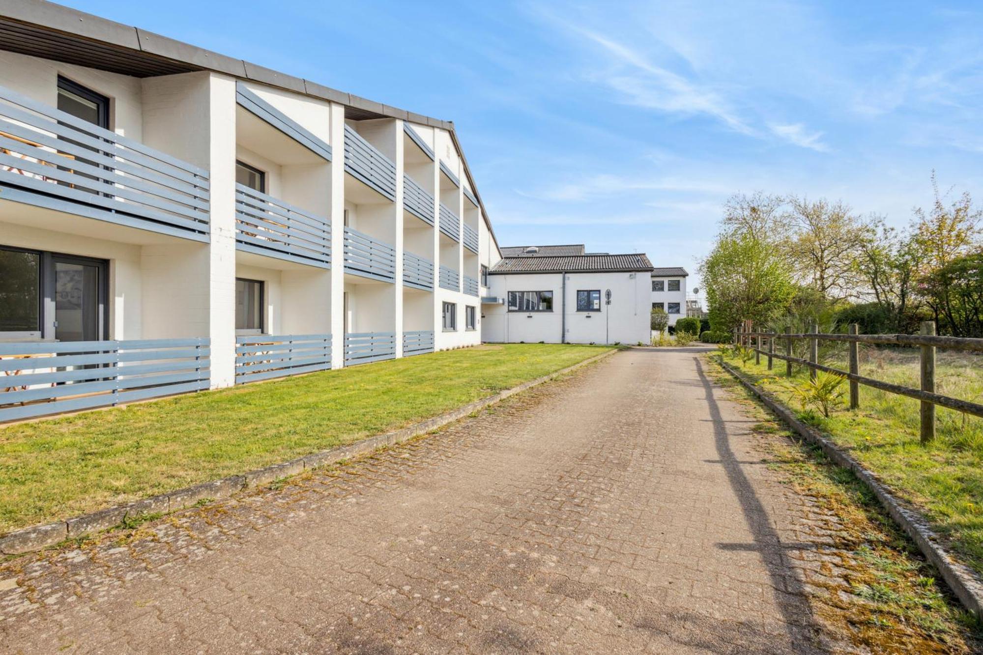 Sali Homes - Ferienwohnung In Kevelaer - Basic Экстерьер фото